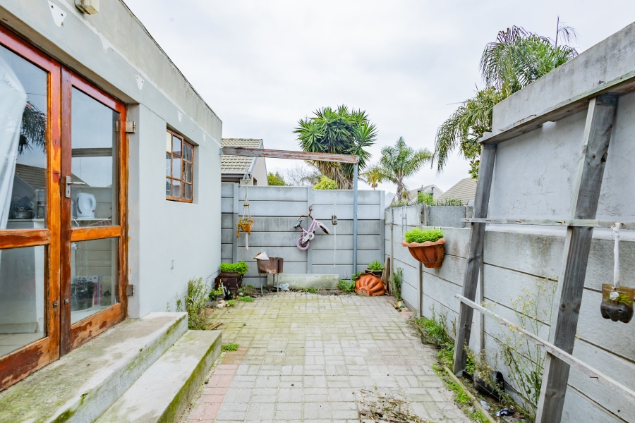 3 Bedroom Property for Sale in Protea Village Western Cape
